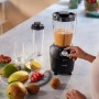 Philips HR2041/41 Frullatore Serie 3000 450W con borraccia, Recipiente 1,9L, Lame in acciaio Inossidabile, Tritaghiaccio, Nero